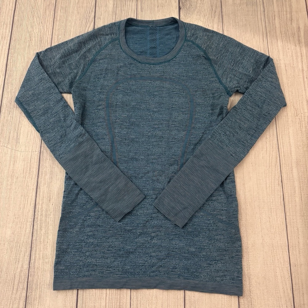 Lululemon Shirt Womens Size 8 Blue Swiftly Tech Tee Long Sleeve Yoga Gym Running